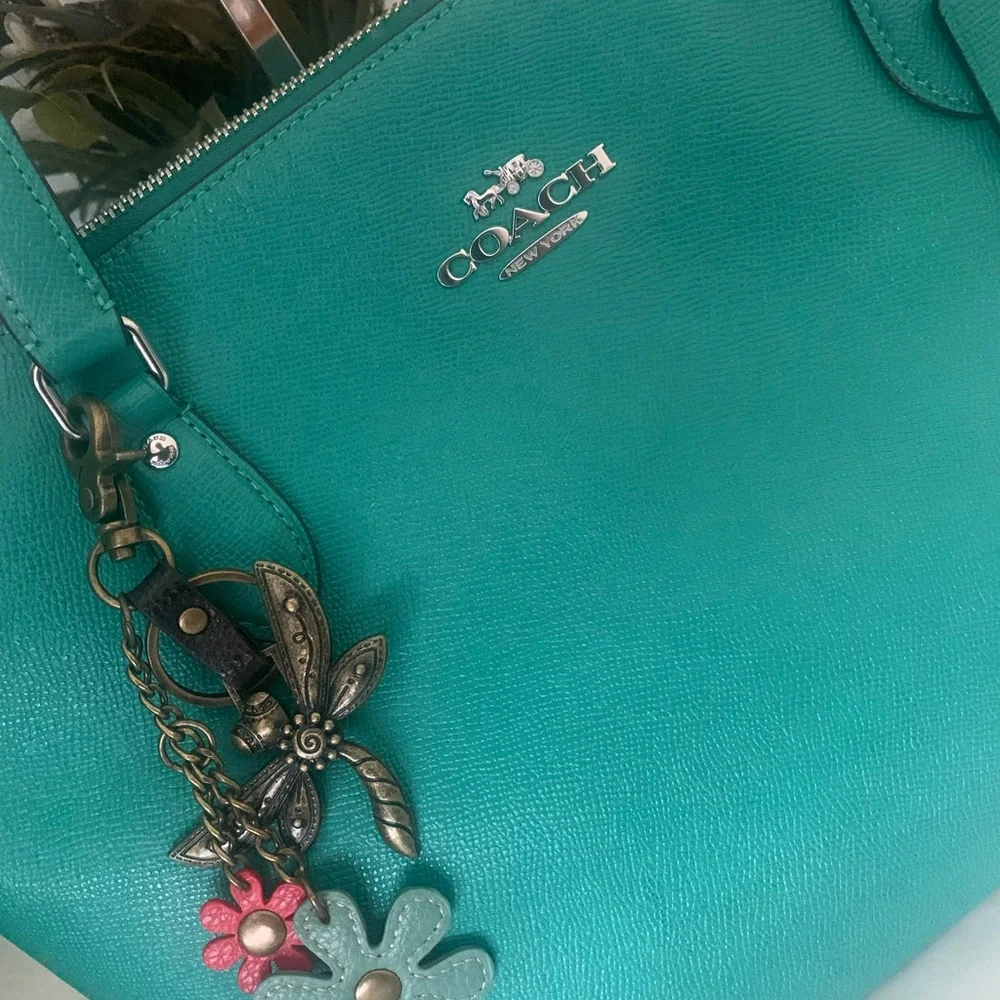 Coach  Bright Green/Torquiose  Gallery Tote Bag and Wallet Set + keychain/cham